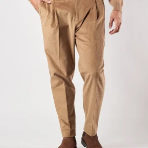 Pantalone A|STORE uomo con pences in velluto miele