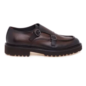 Scarpa doppia fibbia norvegese Doucal's in pelle anticata con suola in gomma