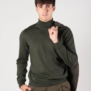 Maglia A|STORE collo alto in lana verde bosco