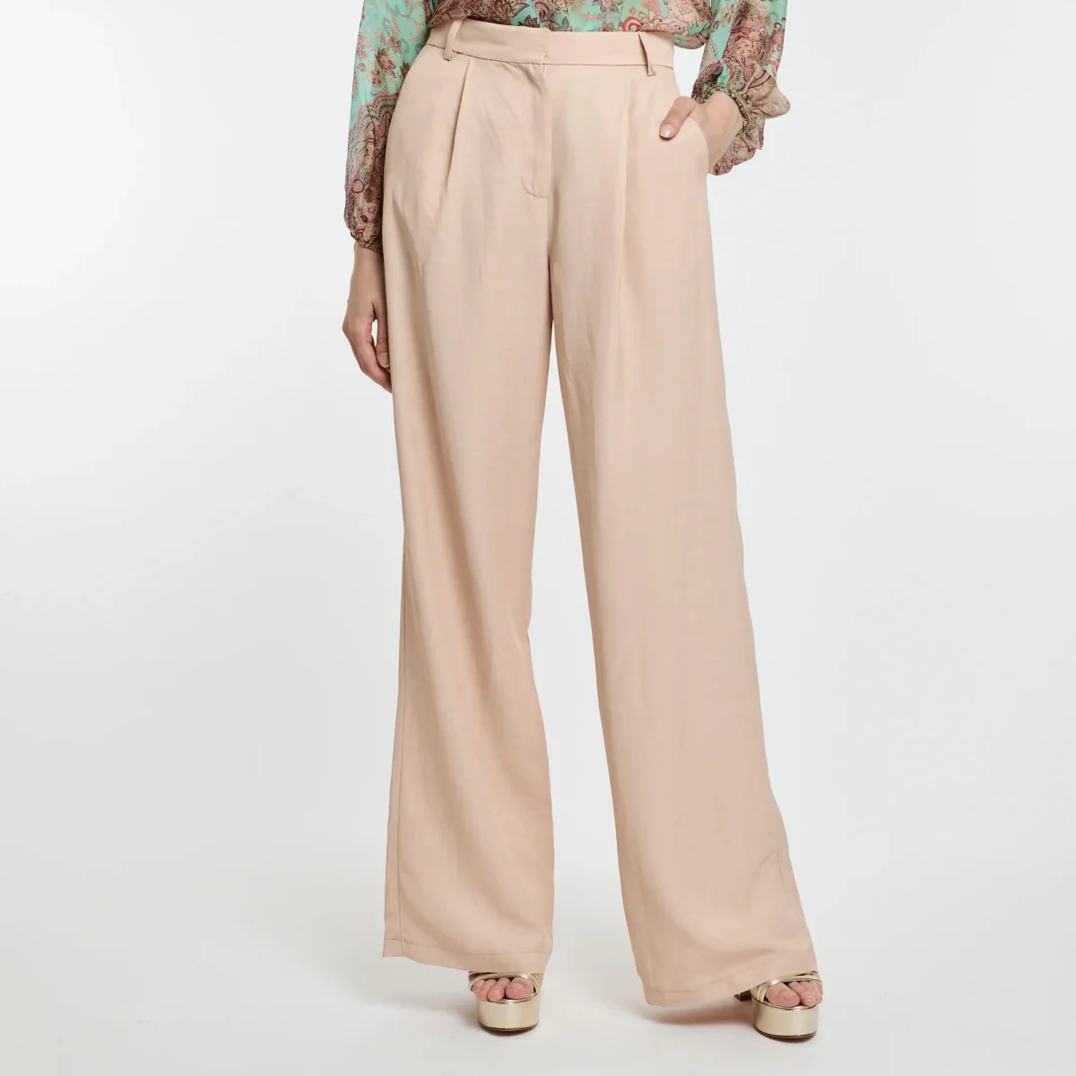 Pantalone ampio Kaos in viscosa e lino con pinces - immagine 9