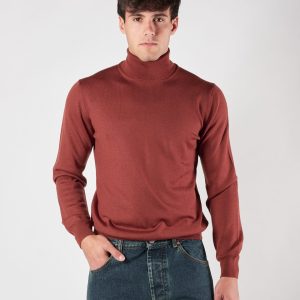 Maglia A|STORE collo alto in lana mattone