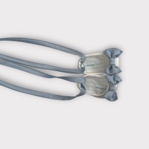 Ballerine in seta con fiocco e lacci in polvere