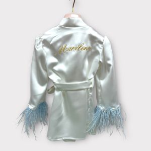 Kimono in seta con piume azzurre