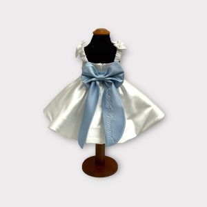 Abito in seta con scollo squadrato e cintura con fiocco personalizzato