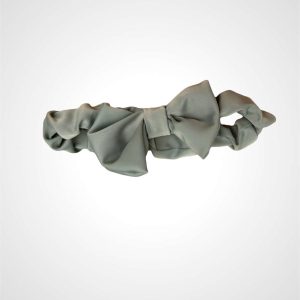 Fascia per i capelli in seta verde salvia con elastico inserito