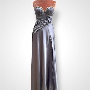 Abito in seta polvere con dettagli di Swarovski