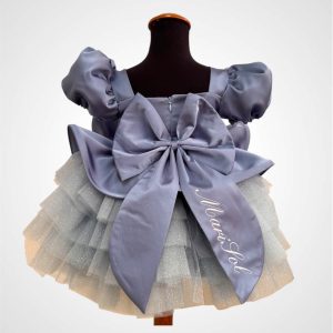 Abito balze in seta polvere